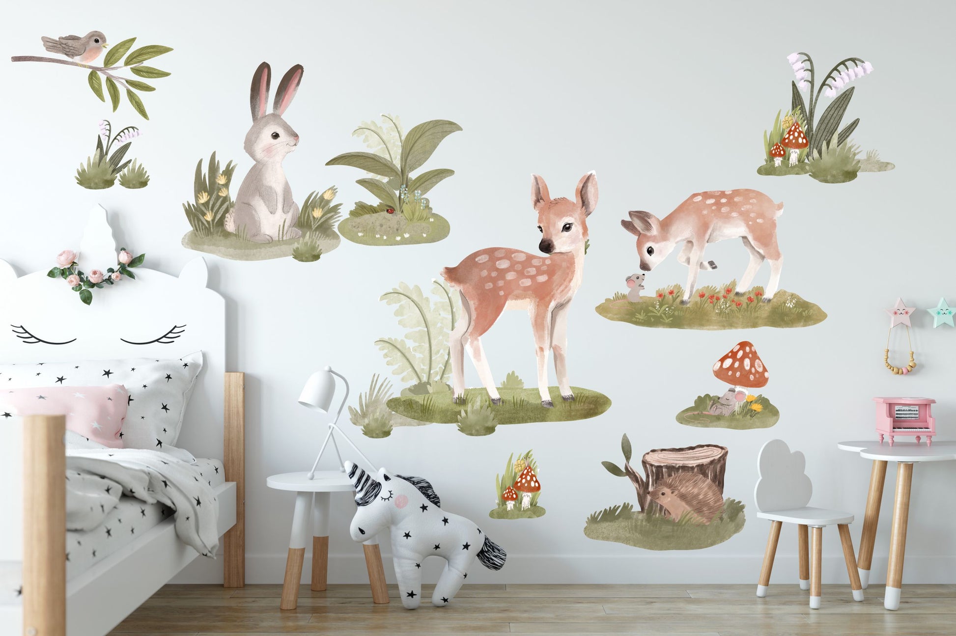 Naklejki dla dzieci ozdoba na ścianę leśne zwierzęta polana sarenki 60x120